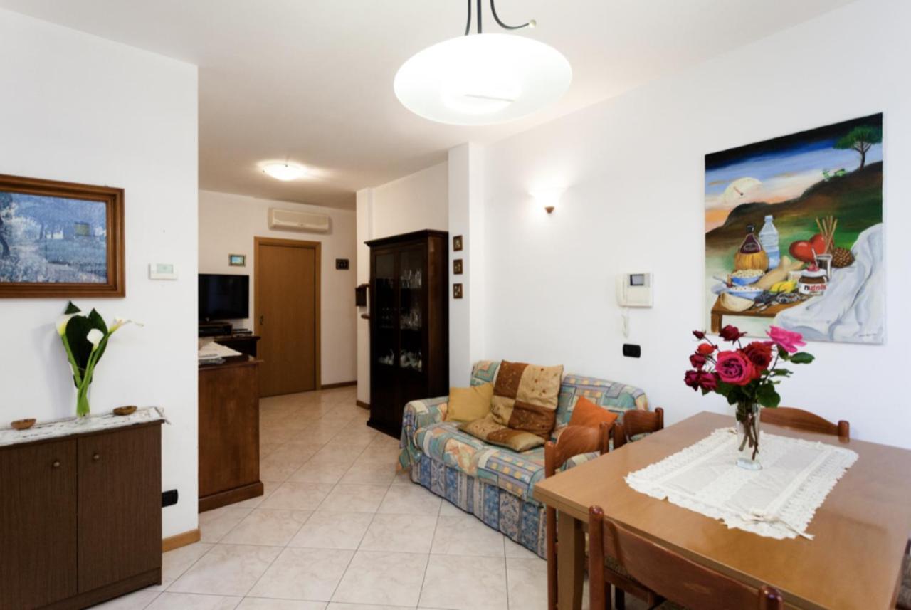 Ferienwohnung Relax In Collina Misano Adriatico Exterior foto