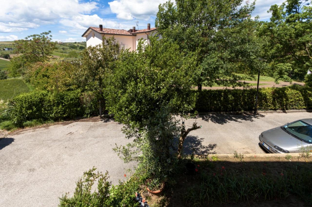 Ferienwohnung Relax In Collina Misano Adriatico Exterior foto